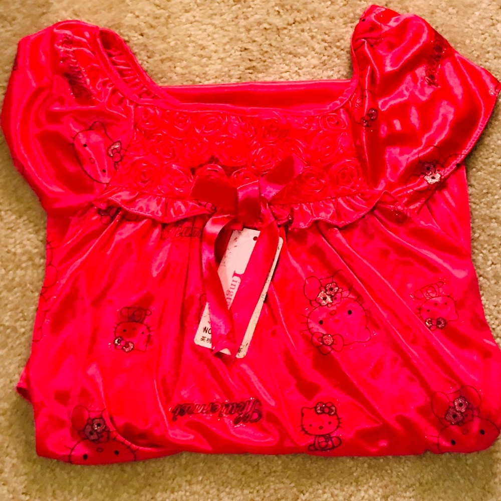 Girl’s night-robe